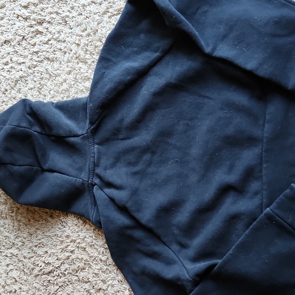 Gymshark Black Cropped Hoodie Size Medium - Picture 6 of 6